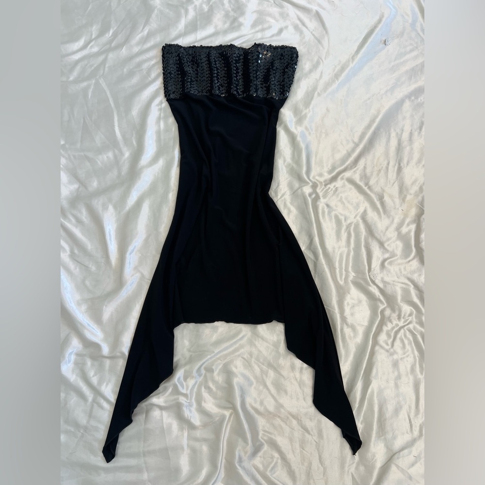 Vintage Y2K UNIT Black Strapless Sequin Handkerchief Dress